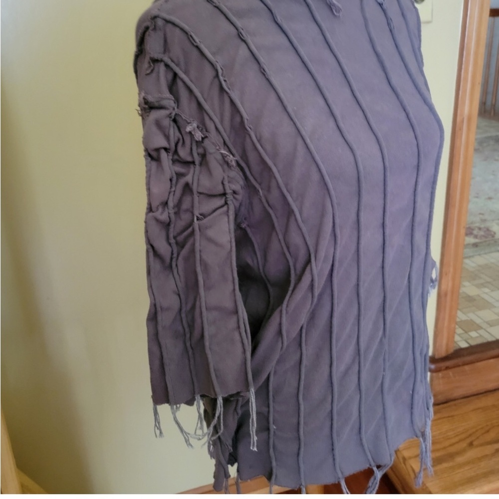 GARY GRAHAM RUNWAY 2002 COLLECTION DISTRESSED TOP